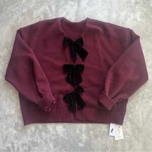NWT Commense Sweater with Velvet Bows